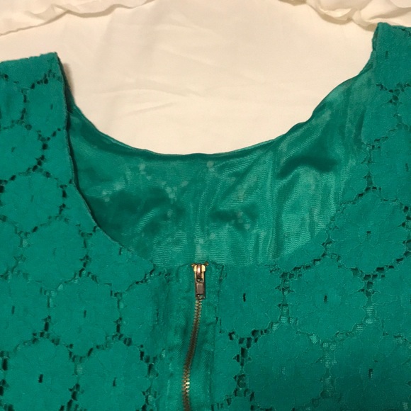 Size xl exhilaration green top - Picture 7 of 7
